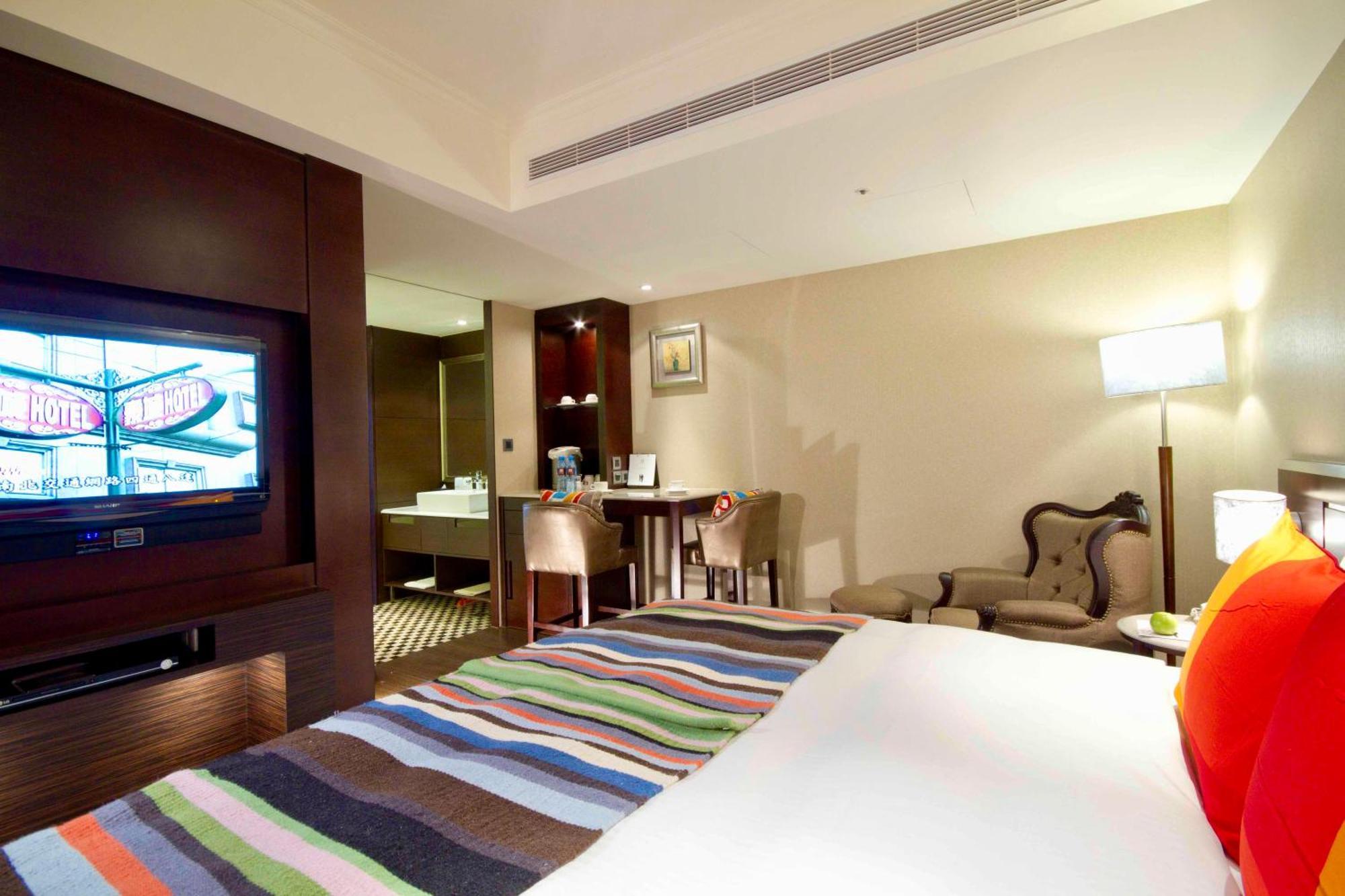 Taichung Charming City Hotel מראה חיצוני תמונה