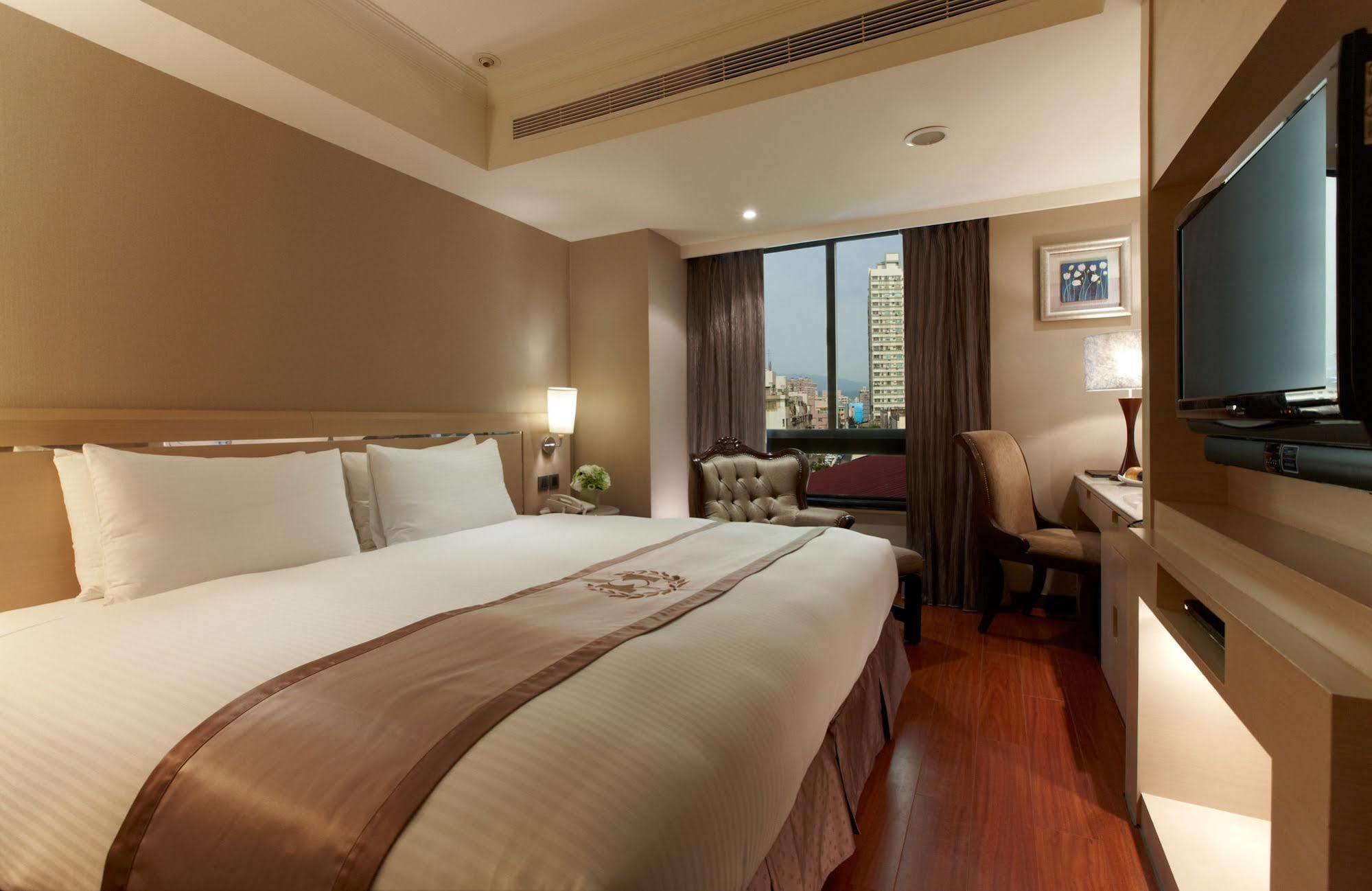 Taichung Charming City Hotel מראה חיצוני תמונה